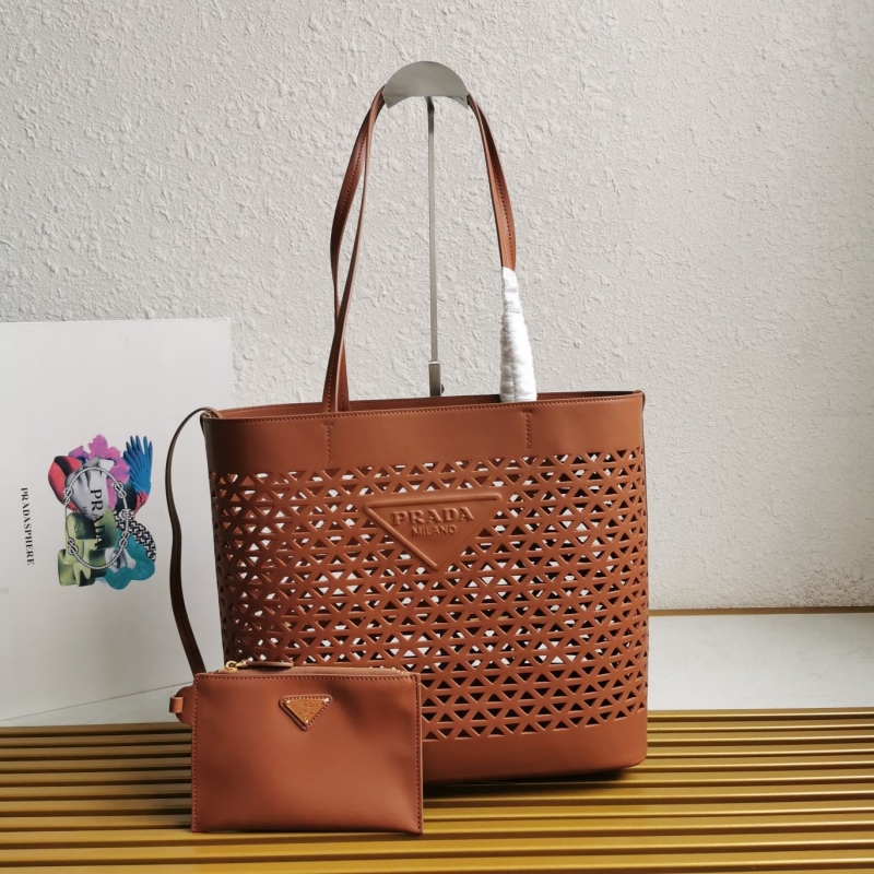 Pra*a shopping bags